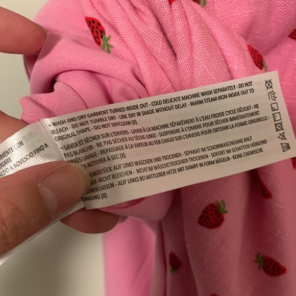 Finders Keepers pink strawberry midi dress Size 4 - Picture 12 of 12